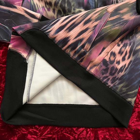 Bebe Tropical Print Stretch Bomber Jacket - Picture 12 of 16